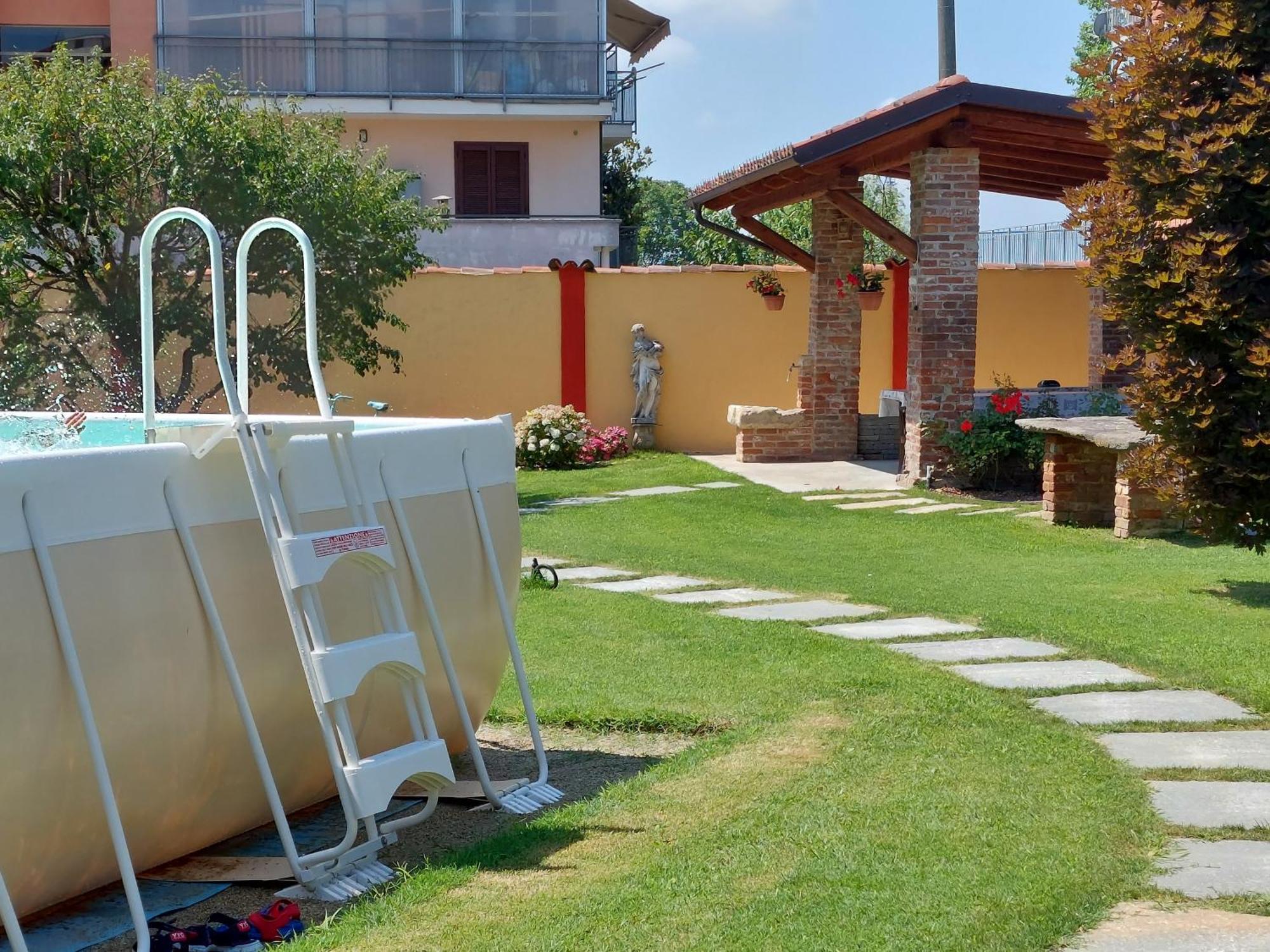 Casa Del Grande Vecchio Bed & Breakfast Airasca Exterior photo