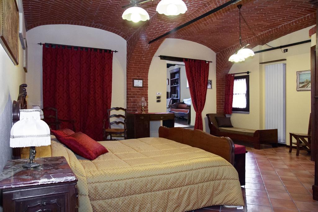 Casa Del Grande Vecchio Bed & Breakfast Airasca Exterior photo