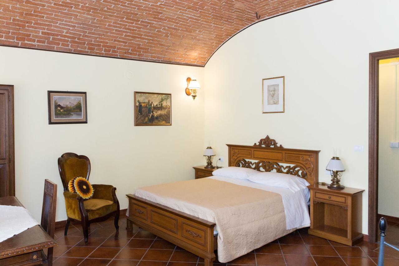 Casa Del Grande Vecchio Bed & Breakfast Airasca Exterior photo