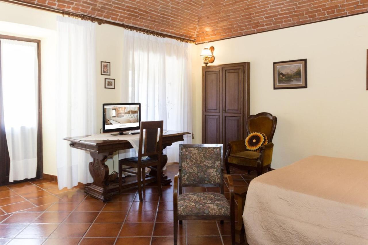 Casa Del Grande Vecchio Bed & Breakfast Airasca Exterior photo