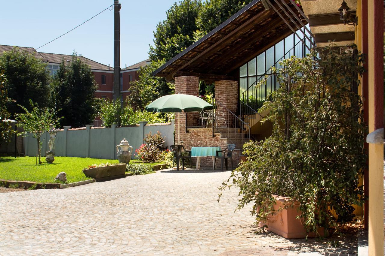 Casa Del Grande Vecchio Bed & Breakfast Airasca Exterior photo